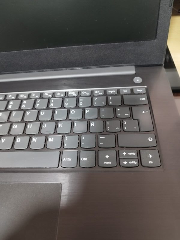 Notebook Lenovo V330, Core i5 8250u, 8gb ram ssd 240gb - Imagen 7