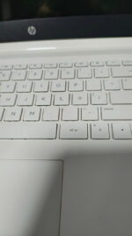 Notebook Hp Laptop 14 Core I3 , 8gb Ssd 120 - Blanco - Imagen 3